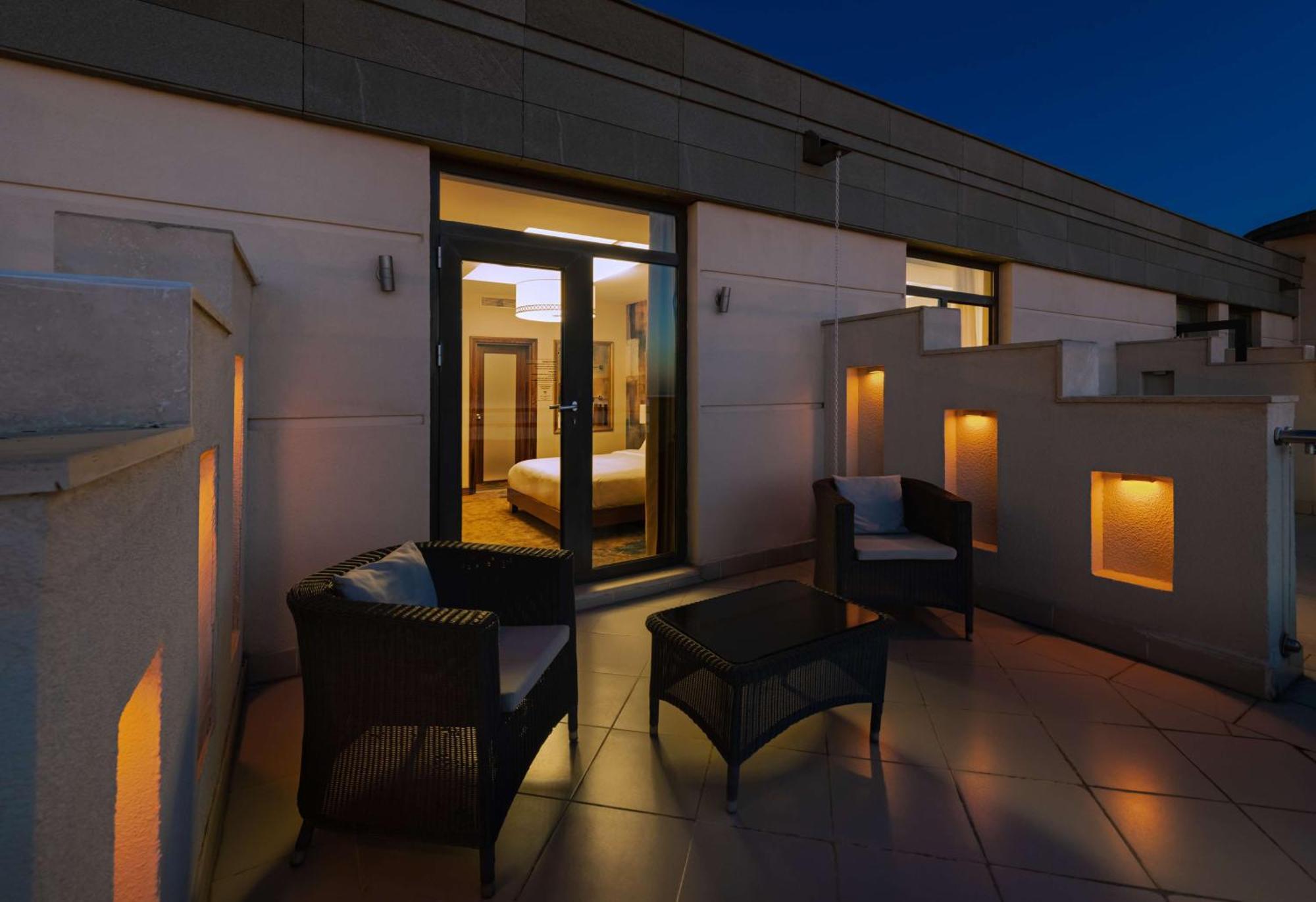 Doubletree By Hilton Van Exterior foto