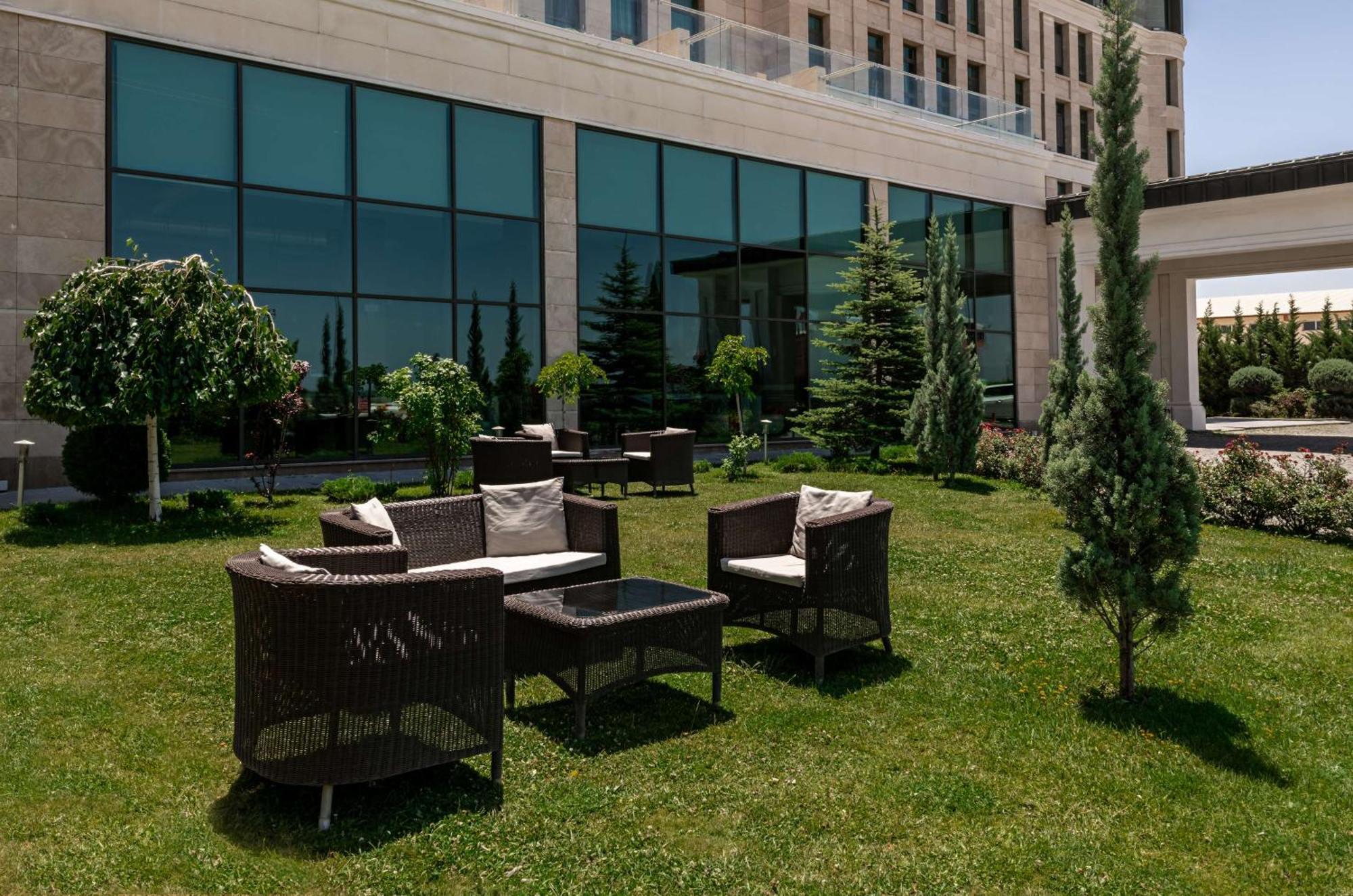 Doubletree By Hilton Van Exterior foto